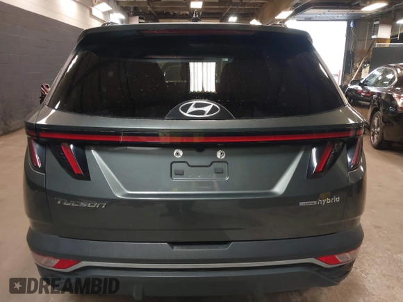 2022 Hyundai Tucson SEL Convenience with VIN KM8JFCA11NU080691, listed as a IAAI auction lot 42106350 with 81,477 mi miles and . Bid and sale history available at carsss.com. Image 17.