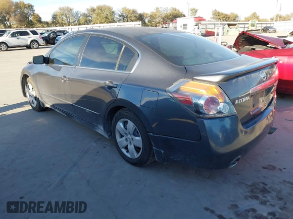 2007 Nissan Altima 2.5 with VIN 1N4AL21E87C213018, listed as a IAAI auction lot 40932058 with 195,817 mi miles. Bid and sale history available at carsss.com. Image 3.