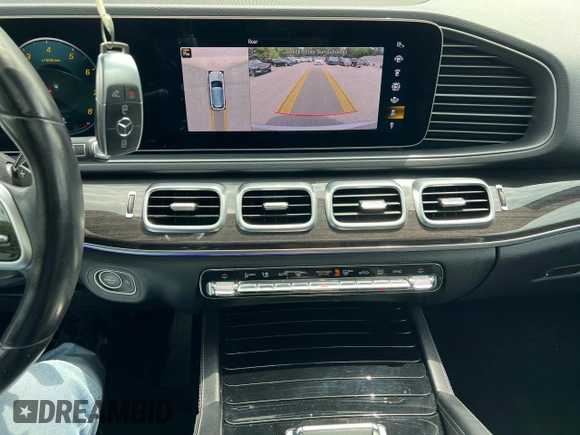 2020 Mercedes-Benz GLE 350 with VIN 4JGFB4KB5LA065754, listed as a Copart auction lot 63712235 with 121,624 mi miles and Clean title. Bid and sale history available at DreamBid. Image 9.