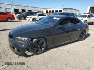 2008 BMW 3 Series 335i z VIN WBAWL735X8PX55321, wystawiony jako Copart lot #52954325 z przebiegiem 155 088 mil mil oraz Nie do naprawy • Non repairable. Historia ofert i sprzedaży dostępna na DreamBid. Obrazek 1.