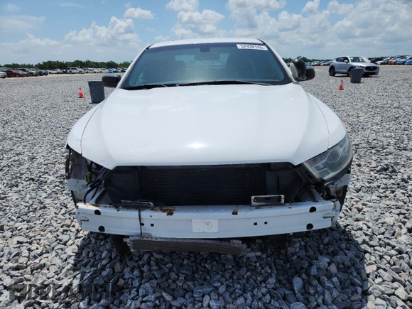 2016 Ford Police Interceptor with VIN 1FAHP2MK9GG102443, listed as a Copart auction lot 57930145 with 125,369 mi miles and Non repairable. Bid and sale history available at DreamBid. Image 5.