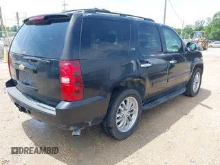 2007 Chevrolet Tahoe LT z VIN 1GNFC13J47J380225, wystawiony jako IAAI lot #42098510 z przebiegiem 248 352 mil mil oraz . Historia ofert i sprzedaży dostępna na DreamBid. Obrazek 4.