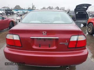 1996 Honda Accord LX with VIN 1HGCD5639TA011773, listed as a IAAI auction lot 41583086 with 148,439 mi miles and . Bid and sale history available at carsss.com. Image 16.