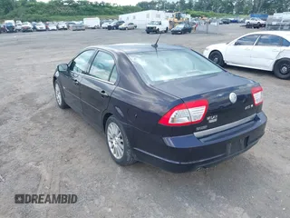 2007 Mercury Milan Premier with VIN 3MEHM02107R613757, listed as a IAAI auction lot 42732989 with 130,400 mi miles and . Bid and sale history available at DreamBid. Image 3.