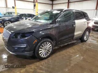 2019 Lincoln MKC Standard with VIN 5LMCJ1D96KUL47622, listed as a Copart auction lot 88429405 with 103,810 mi miles and Salvage Title. Bid and sale history available at carsss.com. Image 1.