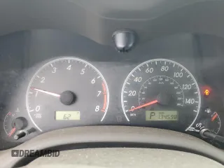 2010 Toyota Corolla z VIN 2T1BU4EE2AC520880, wystawiony jako Copart lot #56724925 z przebiegiem 134 598 mil mil oraz Szkoda całkowita • Salvage title. Historia ofert i sprzedaży dostępna na DreamBid. Obrazek 9.