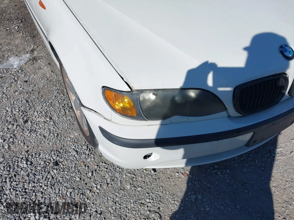2005 BMW 3 Series 325i with VIN WBAAZ33415KP92369, listed as a IAAI auction lot 41828024 with 180,881 mi miles and . Bid and sale history available at DreamBid. Image 6.