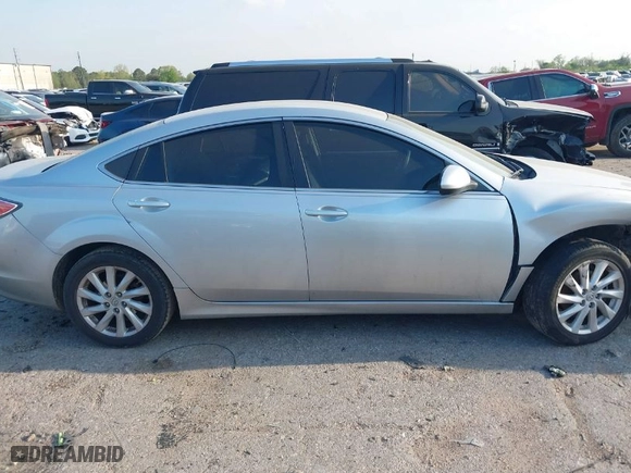 2012 Mazda Mazda6 i Touring with VIN 1YVHZ8DH7C5M22484, listed as a IAAI auction lot 41877218 with 206,046 mi miles. Bid and sale history available at carsss.com. Image 13.