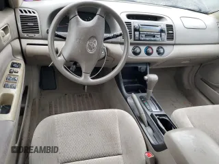 2002 Toyota Camry LE z VIN 4T1BE32K72U510377, wystawiony jako Copart lot #58052175 z przebiegiem 123 339 mil mil oraz Szkoda całkowita • Salvage title. Historia ofert i sprzedaży dostępna na DreamBid. Obrazek 8.