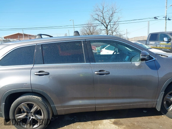 2017 Toyota Highlander Limited с VIN 5TDDZRFH9HS464762, выставлен на аукционе IAAI как лот 41396047 с пробегом 60 528 миль миль и . История ставок и продаж доступна на DreamBid. Изображение 13.