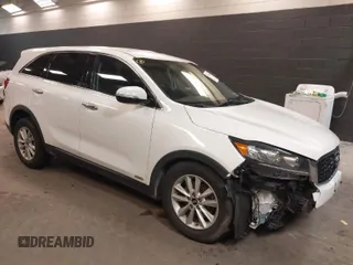 2019 Kia Sorento LX with VIN 5XYPGDA38KG558444, listed as a IAAI auction lot 41303905 with 148,567 mi miles. Bid and sale history available at carsss.com. Image 1.