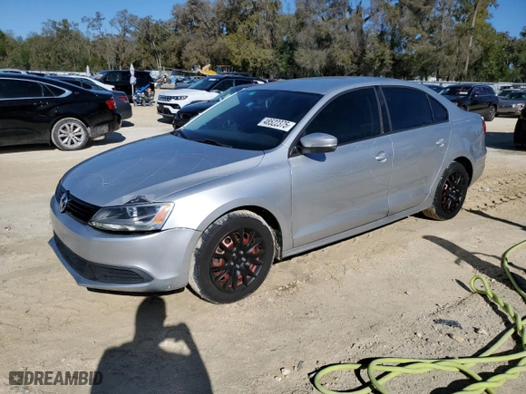 2011 Volkswagen Jetta Sedan SE w/Convenience with VIN 3VWDX7AJ8BM327238, listed as a Copart auction lot 48522375 with 203,285 mi miles and Salvage Title. Bid and sale history available at carsss.com. Image 1.