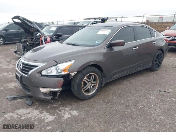 2013 Nissan Altima 2.5 SL with VIN 1N4AL3APXDC108144, listed as a IAAI auction lot 41910914 with 185,448 mi miles. Bid and sale history available at carsss.com. Image 2.
