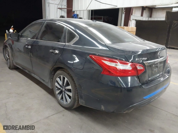 2017 Nissan Altima 2.5 SV with VIN 1N4AL3AP3HC124367, listed as a IAAI auction lot 41588541 with 112,482 mi miles. Bid and sale history available at carsss.com. Image 3.