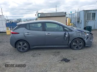 2020 Nissan LEAF SV Plus z VIN 1N4BZ1CP6LC304083, wystawiony jako IAAI lot #42135309 z przebiegiem 80 804 mil mil oraz . Historia ofert i sprzedaży dostępna na DreamBid. Obrazek 13.