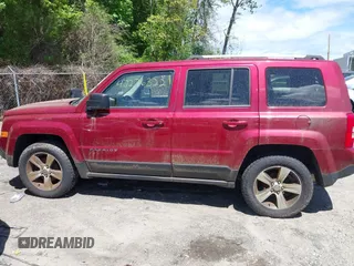 2016 Jeep Patriot High Altitude z VIN 1C4NJRFBXGD580912, wystawiony jako IAAI lot #42276322 z przebiegiem 119 412 mil mil oraz . Historia ofert i sprzedaży dostępna na DreamBid. Obrazek 14.