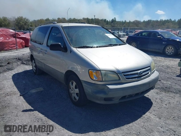 2002 Toyota Sienna CE with VIN 4T3ZF19C92U435896, listed as a IAAI auction lot 41822799 with 201,238 mi miles. Bid and sale history available at carsss.com. Image 1.