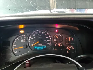 2001 Chevrolet Tahoe LT z VIN 1GNEK13T11R105615, wystawiony jako Copart lot #54928215 z przebiegiem 183 623 mil mil oraz Szkoda całkowita • Salvage title. Historia ofert i sprzedaży dostępna na DreamBid. Obrazek 9.