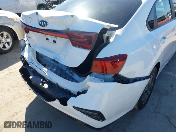 2021 Kia Forte LXS z VIN 3KPF24AD3ME283990, wystawiony jako IAAI lot #41839394 z przebiegiem 66 197 mil mil oraz . Historia ofert i sprzedaży dostępna na DreamBid. Obrazek 17.