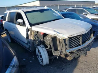 2016 Cadillac Escalade Platinum z VIN 1GYS4DKJ6GR290318, wystawiony jako IAAI lot #40090625 z przebiegiem Nie podano mil oraz . Historia ofert i sprzedaży dostępna na DreamBid. Obrazek 1.