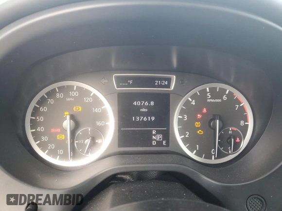 2018 Infiniti QX30 ESSENTIAL with VIN SJKCH5CP2JA057613, listed as a Copart auction lot 36877244 with 137,619 mi miles. Bid and sale history available at carsss.com. Image 9.