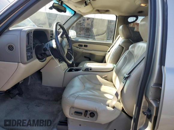 2000 GMC Yukon XL SLT with VIN 3GKFK16T3YG132578, listed as a Copart auction lot 43874005 with 178,895 mi miles and Salvage Title. Bid and sale history available at carsss.com. Image 7.