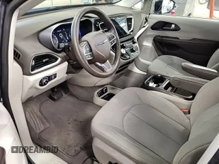2020 Chrysler Pacifica Touring with VIN 2C4RC1FG5LR216106, listed as a IAAI auction lot 42449069 with 76,367 mi miles and . Bid and sale history available at DreamBid. Image 1.