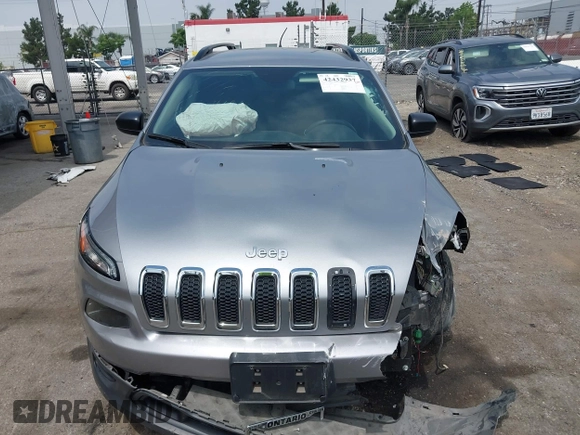 2016 Jeep Cherokee Sport with VIN 1C4PJLAB2GW324331, listed as a IAAI auction lot 42432937 with 50,270 mi miles and . Bid and sale history available at DreamBid. Image 12.