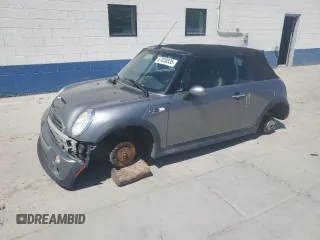 2006 MINI Convertible S z VIN WMWRH33526TL93755, wystawiony jako Copart lot #57830835 z przebiegiem Nie podano mil oraz Czysty tytuł • Clean title. Historia ofert i sprzedaży dostępna na DreamBid. Obrazek 1.