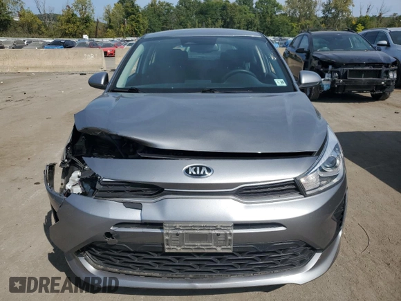 2021 Kia Rio S with VIN 3KPA25AD6ME385851, listed as a Copart auction lot 72138814 with 70,233 mi miles and Salvage Title. Bid and sale history available at DreamBid. Image 5.