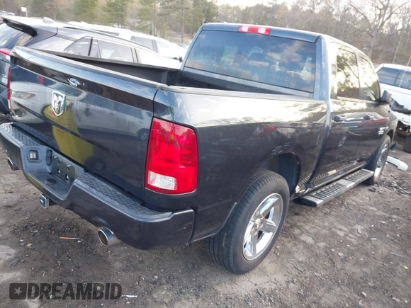2016 Ram 1500 Express z VIN 1C6RR6KT4GS298176, wystawiony jako IAAI lot #41834695 z przebiegiem 76 104 mil mil oraz . Historia ofert i sprzedaży dostępna na DreamBid. Obrazek 4.
