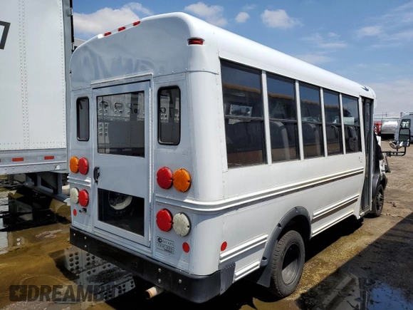2019 Ford Transit z VIN 1FDES8PM6KKA24684, wystawiony jako Copart lot #58861745 z przebiegiem 67 564 mil mil oraz Szkoda całkowita • Salvage title. Historia ofert i sprzedaży dostępna na DreamBid. Obrazek 3.