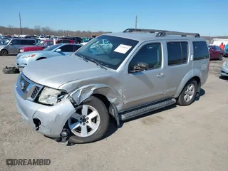 2008 Nissan Pathfinder LE with VIN 5N1AR18B98C620745, listed as a IAAI auction lot 41768199 with 208,299 mi miles. Bid and sale history available at carsss.com. Image 17.