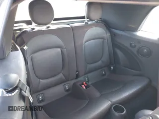 2016 MINI Convertible S с VIN WMWWG9C52G3A91914, выставлен на аукционе IAAI как лот 42703927 с пробегом 88 328 миль миль и . История ставок и продаж доступна на DreamBid. Изображение 8.