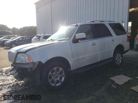 2006 Lincoln Navigator Luxury with VIN 5LMFU28526LJ27018, listed as a Copart auction lot 71225534 with 158,534 mi miles and Salvage Title. Bid and sale history available at carsss.com. Image 1.
