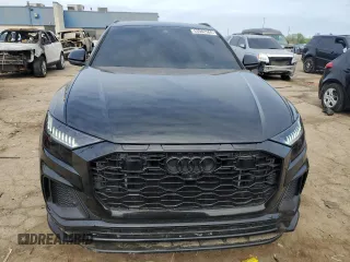 2023 Audi SQ8 Premium Plus z VIN WA1AWBF15PD043423, wystawiony jako Copart lot #53562584 z przebiegiem 17 521 mil mil oraz Czysty tytuł • Clean title. Historia ofert i sprzedaży dostępna na DreamBid. Obrazek 5.