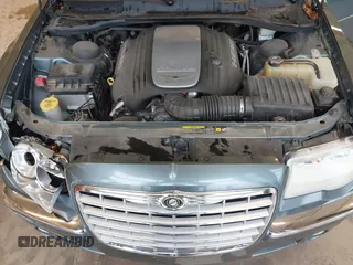 2005 Chrysler 300 with VIN 2C3JA63H95H111269, listed as a IAAI auction lot 41717805 with 102,740 mi miles. Bid and sale history available at carsss.com. Image 10.