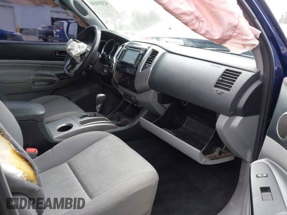 2015 Toyota Tacoma with VIN 3TMLU4EN1FM186747, listed as a IAAI auction lot 42493658 with 104,100 mi miles and . Bid and sale history available at DreamBid. Image 5.