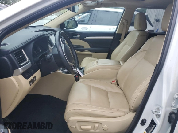 2018 Toyota Highlander SE z VIN 5TDJZRFH6JS554573, wystawiony jako Copart lot #60682225 z przebiegiem 81 373 mil mil oraz Szkoda całkowita • Salvage title. Historia ofert i sprzedaży dostępna na DreamBid. Obrazek 7.