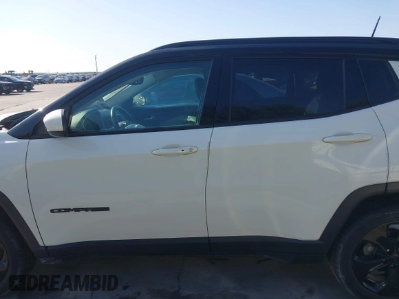 2018 Jeep Compass Latitude with VIN 3C4NJCBB3JT407981, listed as a IAAI auction lot 41998122 with 82,220 mi miles and . Bid and sale history available at DreamBid. Image 14.