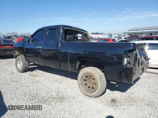 2011 Chevrolet Silverado 1500 LT with VIN 1GCRKSE30BZ393111, listed as a Copart auction lot 45538445 with 196,790 mi miles and Salvage Title. Bid and sale history available at DreamBid. Image 2.