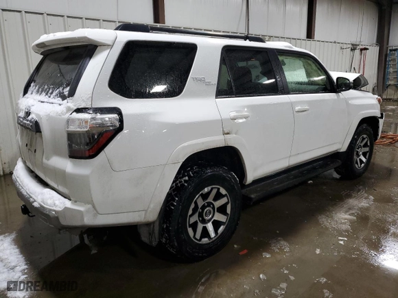 2023 Toyota 4Runner TRD Off Road Premium with VIN JTERU5JR5P6161193, listed as a Copart auction lot 41965895 with 21,065 mi miles and Salvage Title. Bid and sale history available at carsss.com. Image 3.