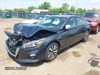 2019 Nissan Altima SV z VIN 1N4BL4DW9KN300931, wystawiony jako IAAI lot #42282164 z przebiegiem 114 986 mil mil oraz . Historia ofert i sprzedaży dostępna na DreamBid. Obrazek 2.