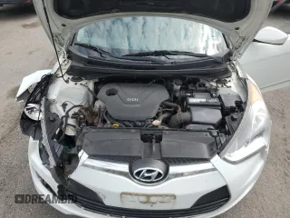 2013 Hyundai Veloster w/Gray Int with VIN KMHTC6AD7DU095627, listed as a Copart auction lot 52121225 with 86,261 mi miles and Salvage title. Bid and sale history available at DreamBid. Image 11.