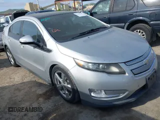 2012 Chevrolet Volt with VIN 1G1RD6E46CU108008, listed as a IAAI auction lot 42035635 with 135,631 mi miles and . Bid and sale history available at carsss.com. Image 1.