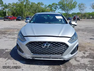 2019 Hyundai Sonata Sport with VIN 5NPE34AF1KH816034, listed as a IAAI auction lot 41886886 with 191,247 mi miles. Bid and sale history available at carsss.com. Image 13.