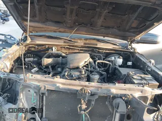 2021 Toyota Tacoma SR z VIN 3TYAX5GN2MT020997, wystawiony jako IAAI lot #40991578 z przebiegiem 81 509 mil mil oraz . Historia ofert i sprzedaży dostępna na DreamBid. Obrazek 10.