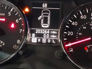 2011 Nissan Rogue S z VIN JN8AS5MT4BW163397, wystawiony jako IAAI lot #42248094 z przebiegiem 203 264 mil mil oraz . Historia ofert i sprzedaży dostępna na DreamBid. Obrazek 16.