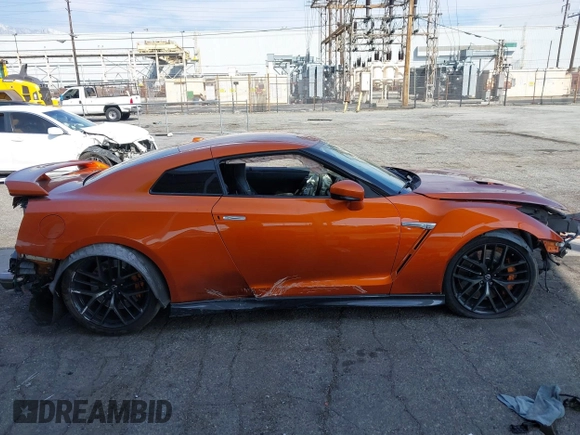 2017 Nissan GT-R Premium с VIN JN1AR5EF2HM820365, выставлен на аукционе IAAI как лот 41594390 с пробегом Не указан миль и . История ставок и продаж доступна на DreamBid. Изображение 13.