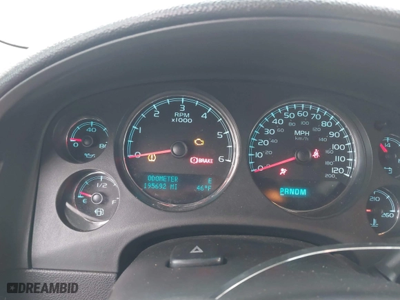 2010 Chevrolet Suburban LT with VIN 1GNUKJE35AR118585, listed as a IAAI auction lot 41730021 with 195,692 mi miles. Bid and sale history available at carsss.com. Image 15.